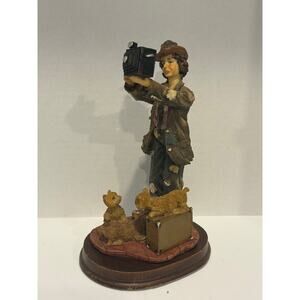 Vintage Man W/camera Collectible Hand-Painted Porcelain Figurine Photographer